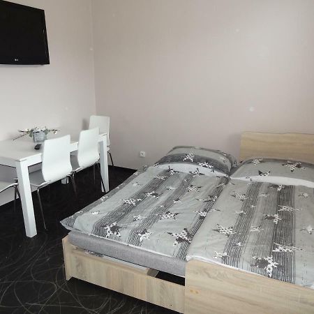 Apartman Lednicka Břeclav Екстериор снимка