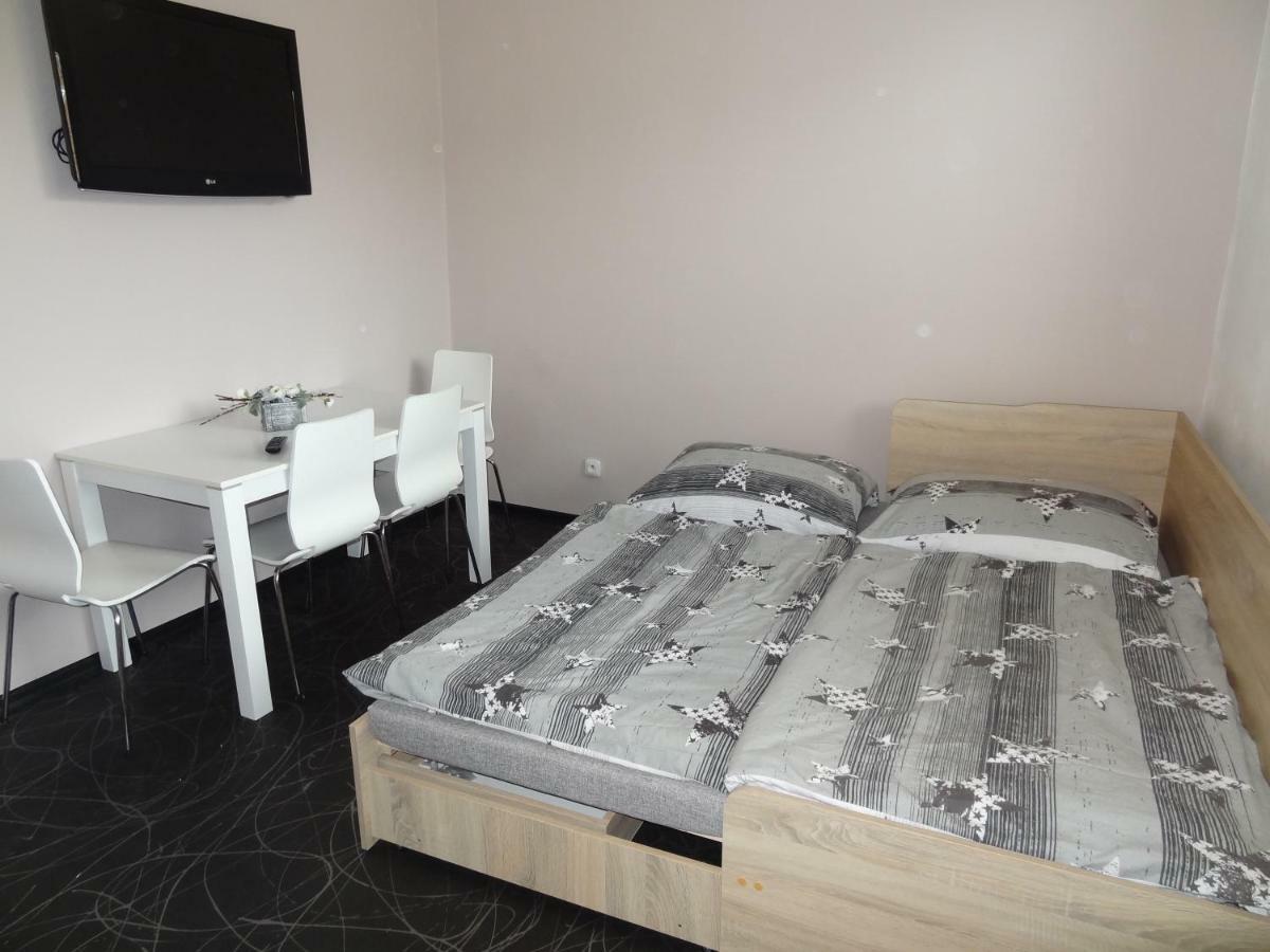 Apartman Lednicka Břeclav Екстериор снимка