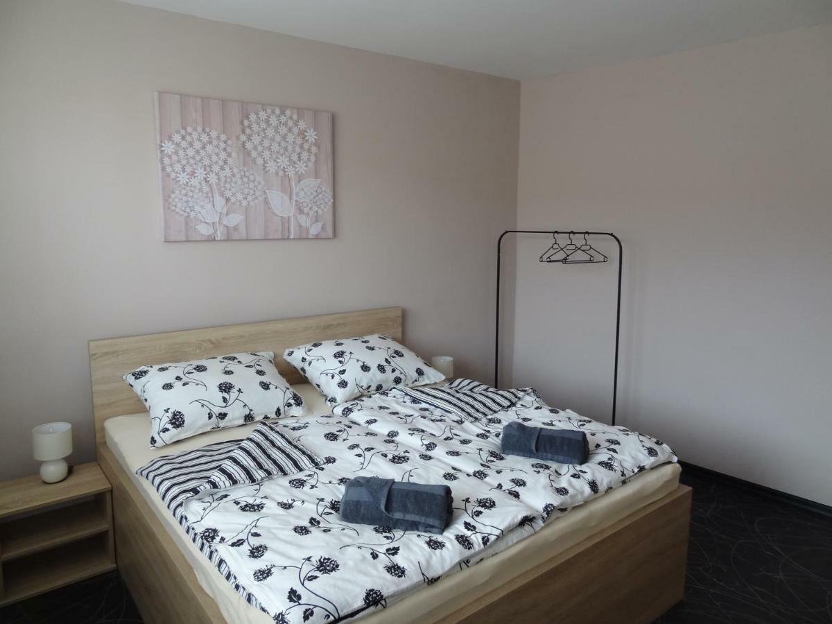 Apartman Lednicka Břeclav Екстериор снимка
